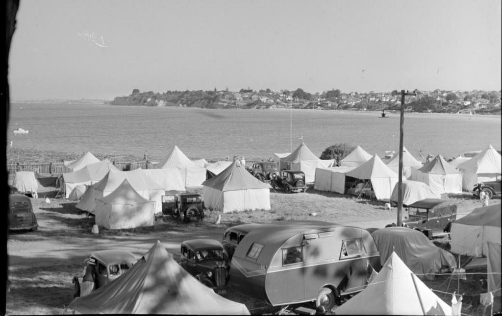 The way the Takapuna Camping Ground was in its early use, before the advent of the Harbour Bridge and when the North Shore was a holiday destination for Aucklanders. © SW